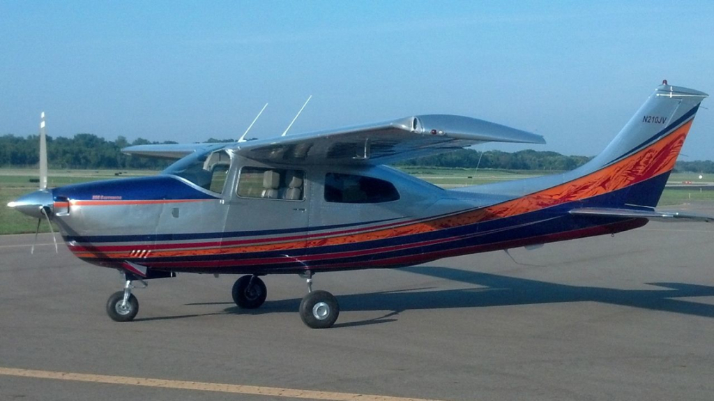 NCDN Cessna 210