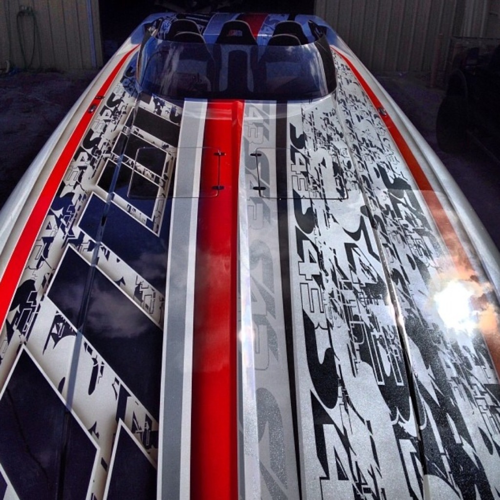 Outerlimits Powerboat SV43 Whipple